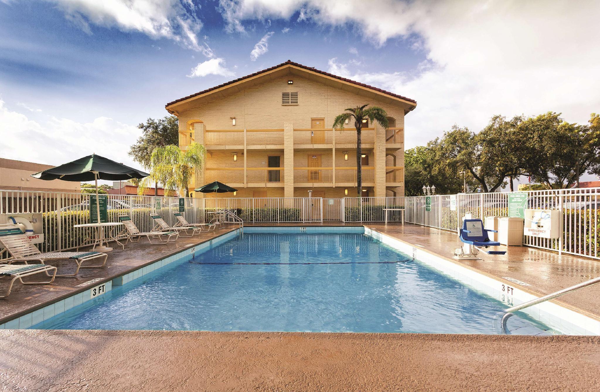 La Quinta Inn By Wyndham Miami Airport North Miami Springs Esterno foto