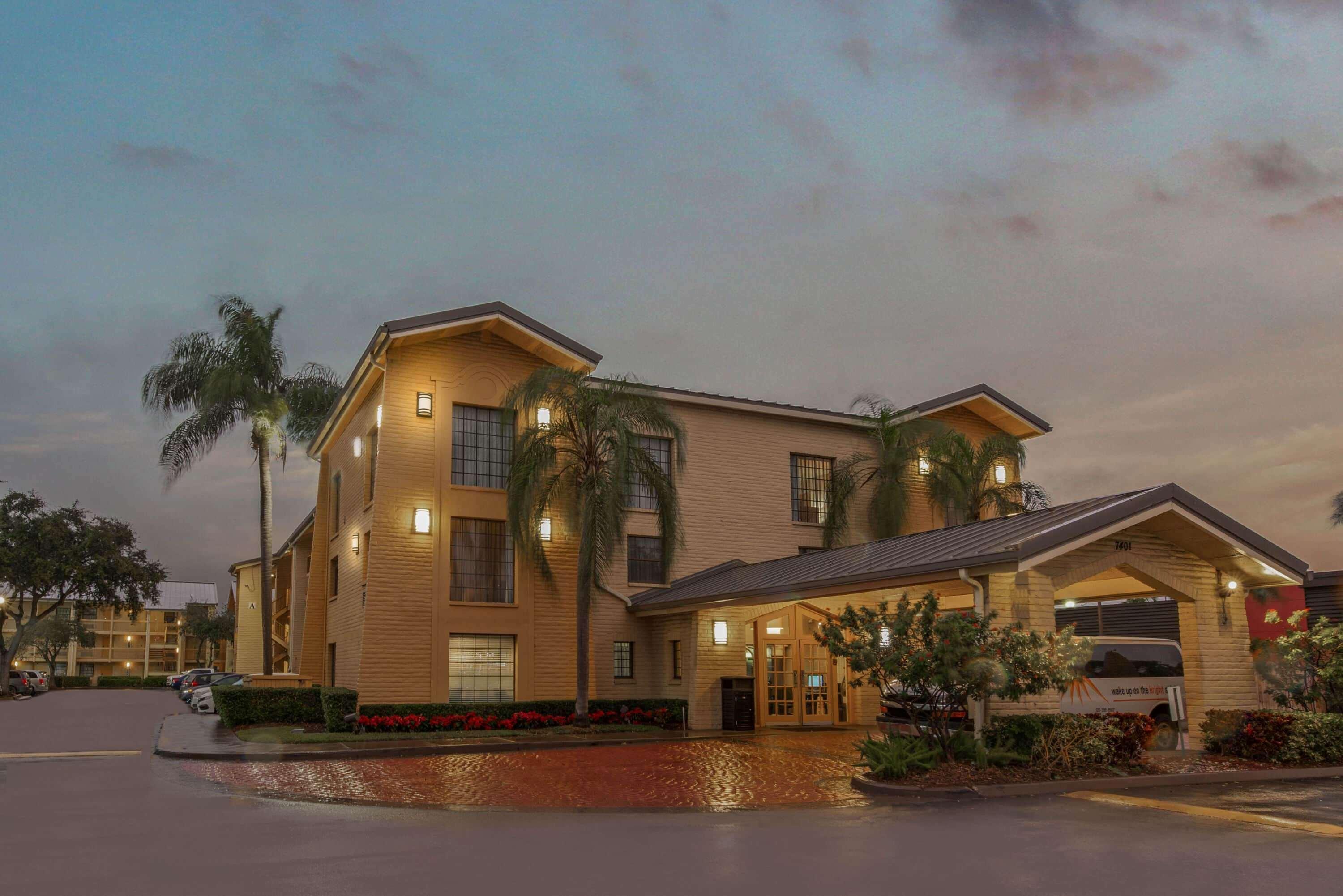 La Quinta Inn By Wyndham Miami Airport North Miami Springs Esterno foto