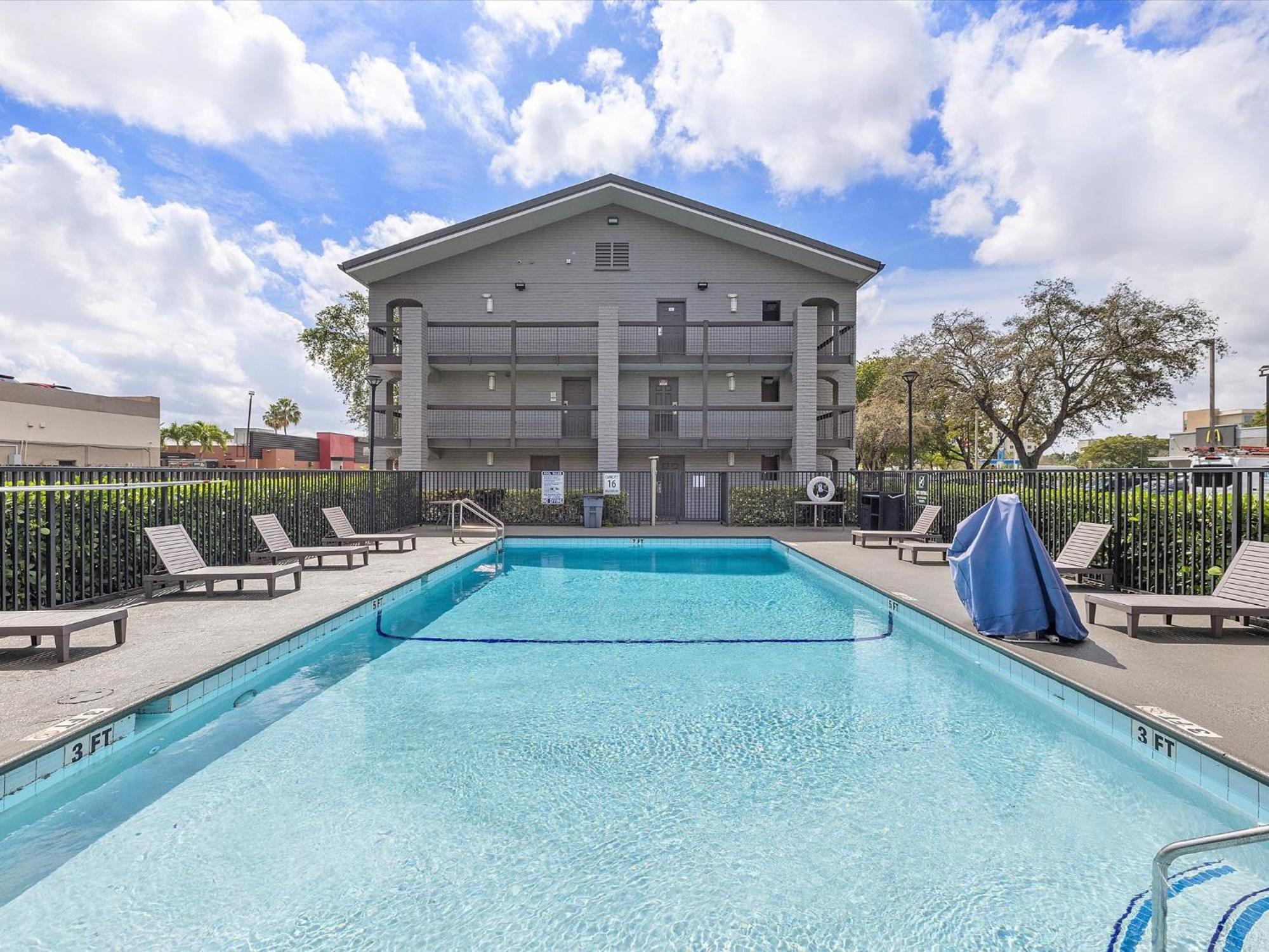 La Quinta Inn By Wyndham Miami Airport North Miami Springs Esterno foto