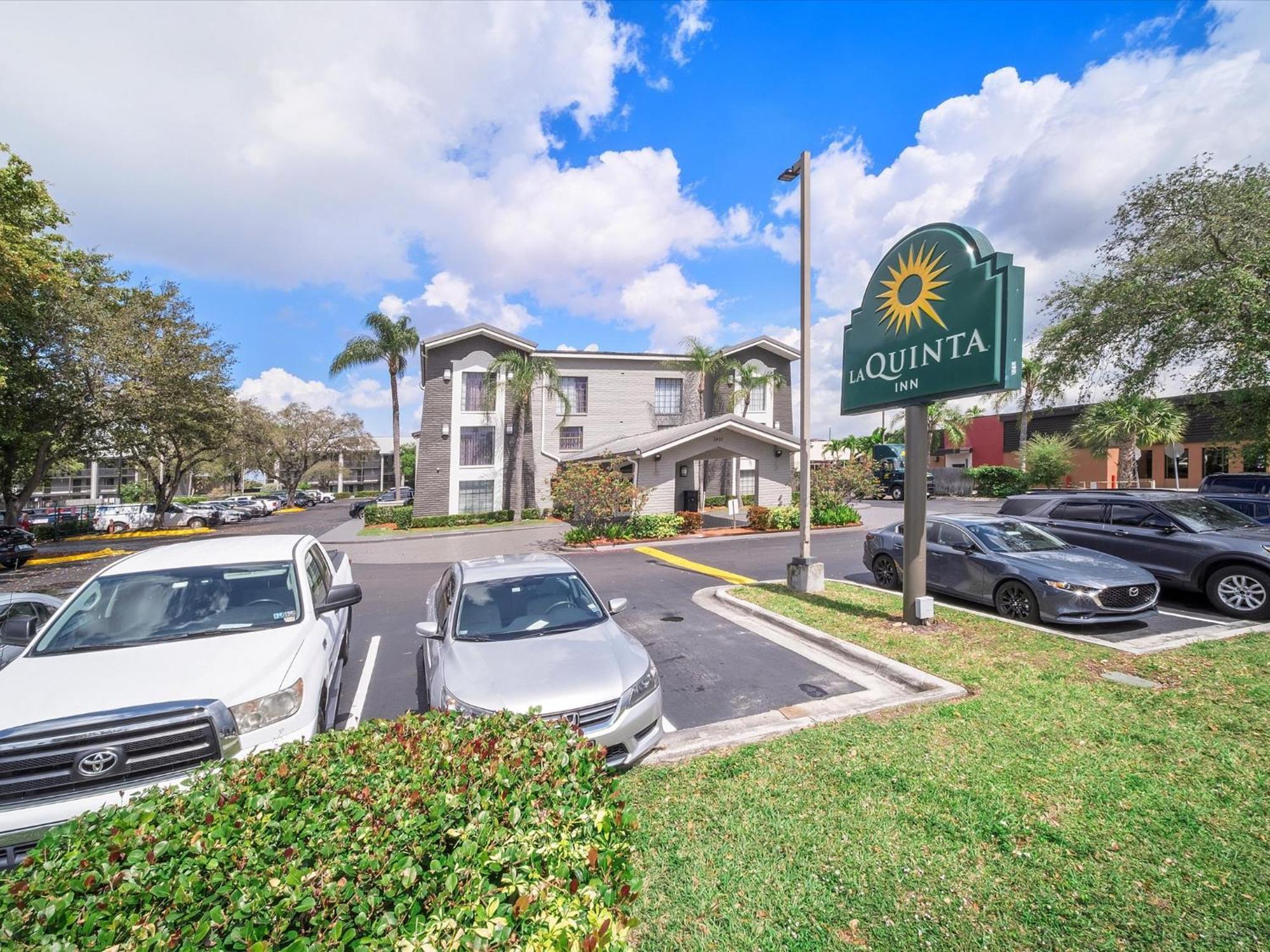 La Quinta Inn By Wyndham Miami Airport North Miami Springs Esterno foto